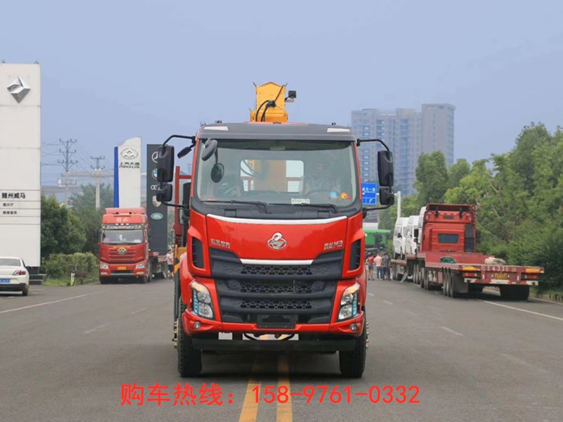 柳汽乘龙徐工K系列8吨随车吊