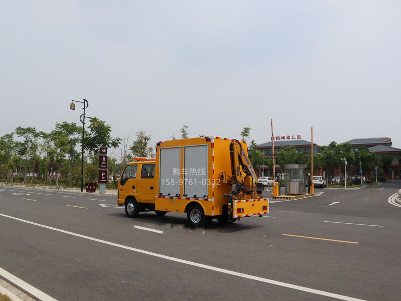800m³/h五十铃带吊排水发电车