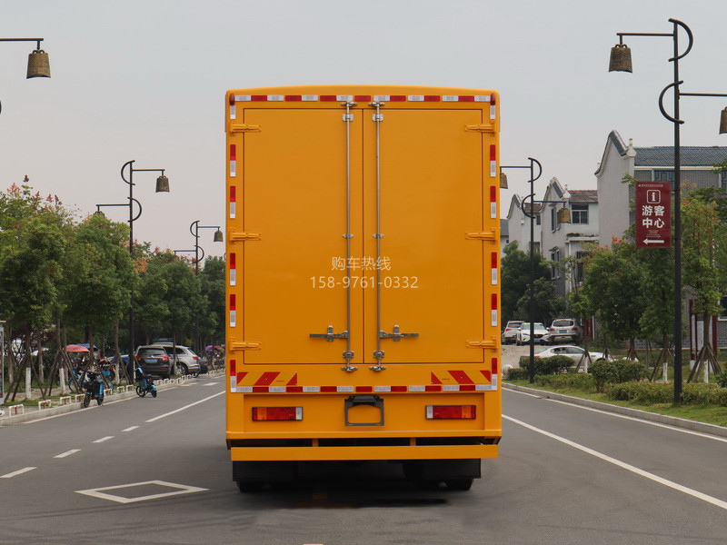 东风前四后八移动电源车