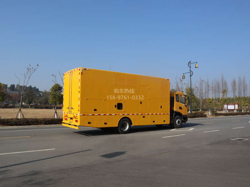 东风天锦电源车