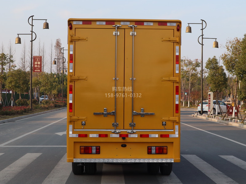 江铃30—50KW电源车