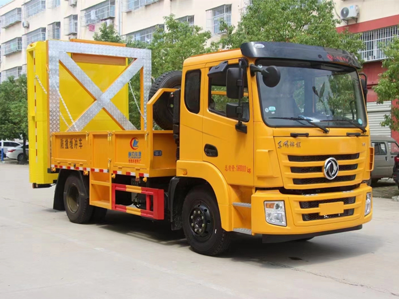 东风锦程100K防撞缓冲车