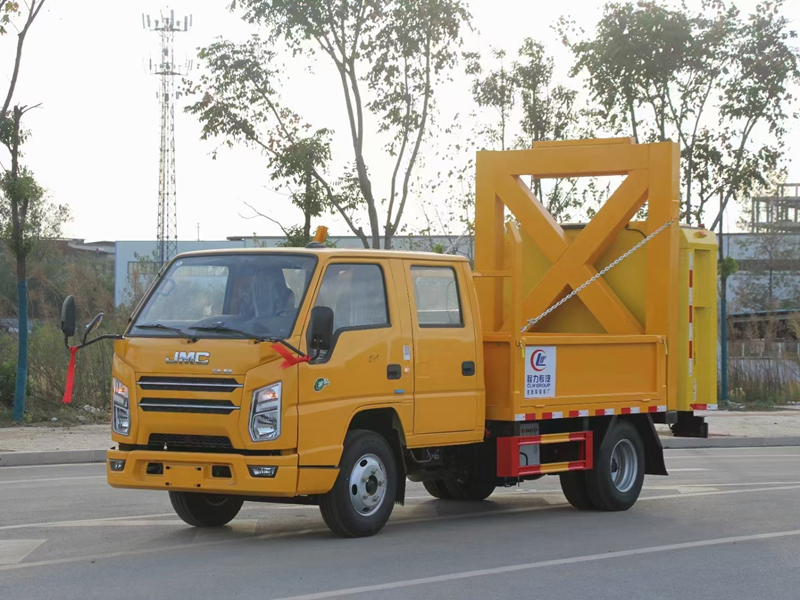 江铃黄牌70K防撞缓冲车