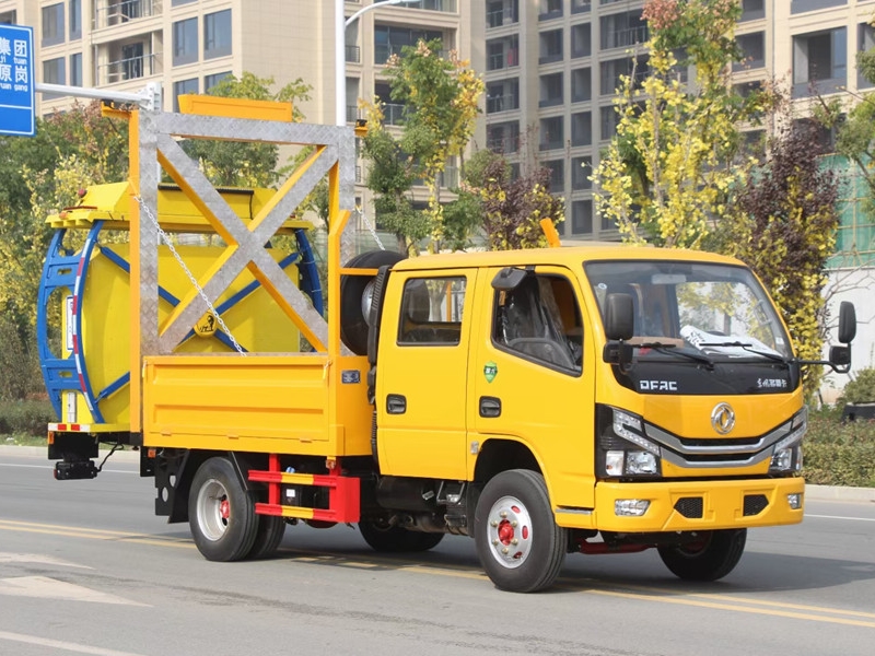 蓝牌东风70K防撞缓冲车